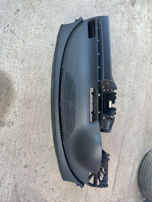 Plansa De Bord VW Passat B7. CC 2010-2014. Volan stanga