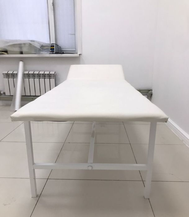 Продам кушетки.