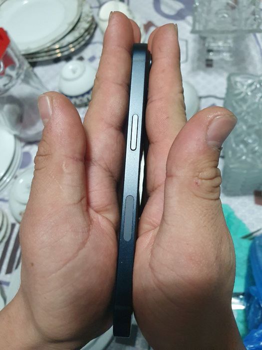 Айфон 13 с гаранией обмен есть