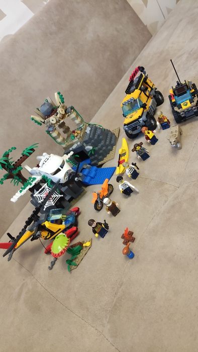 LEGO City 60161 - Място за изследвания в джунглата