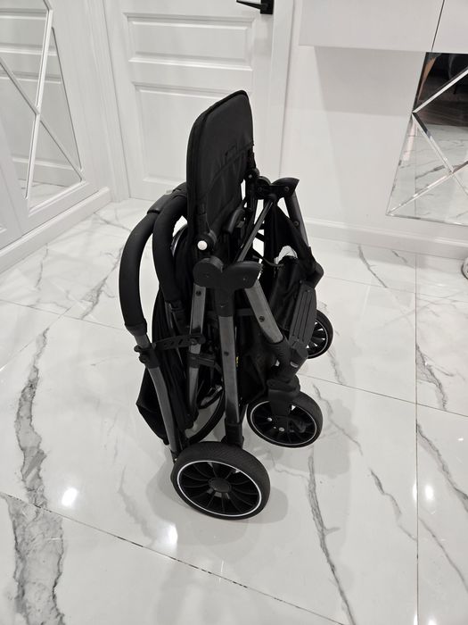 Прогулочная коляска Luxmom 525.