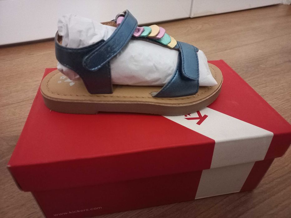 Sandale kickers fetite