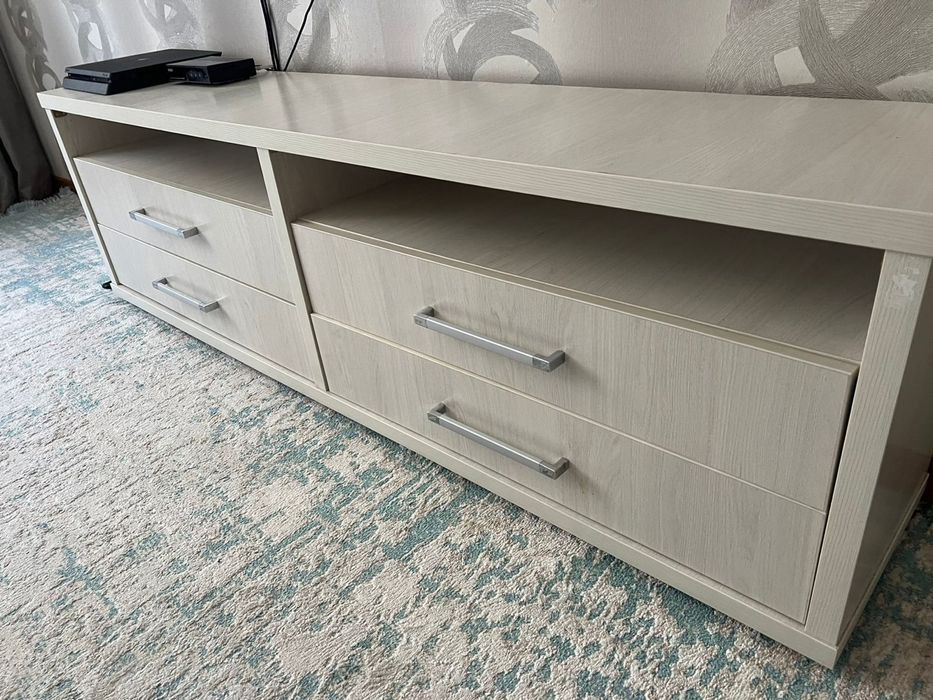 Тумба под телевизор