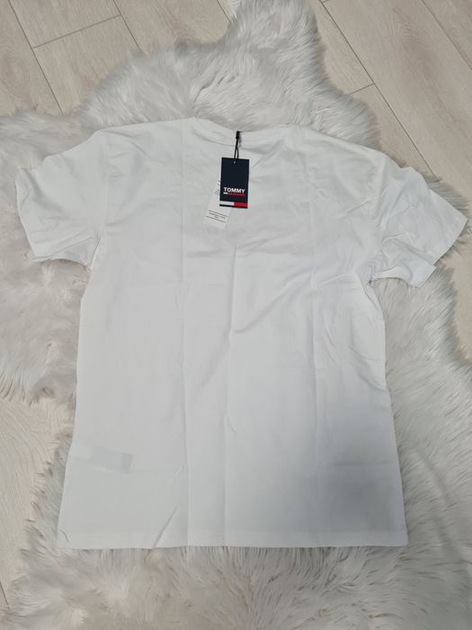 Tricouri Tommy Jeans