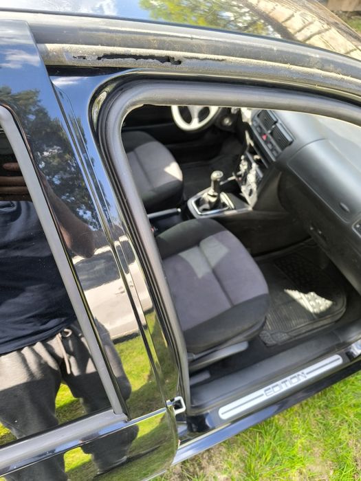 Vând golf 4 1.4 16v 2001