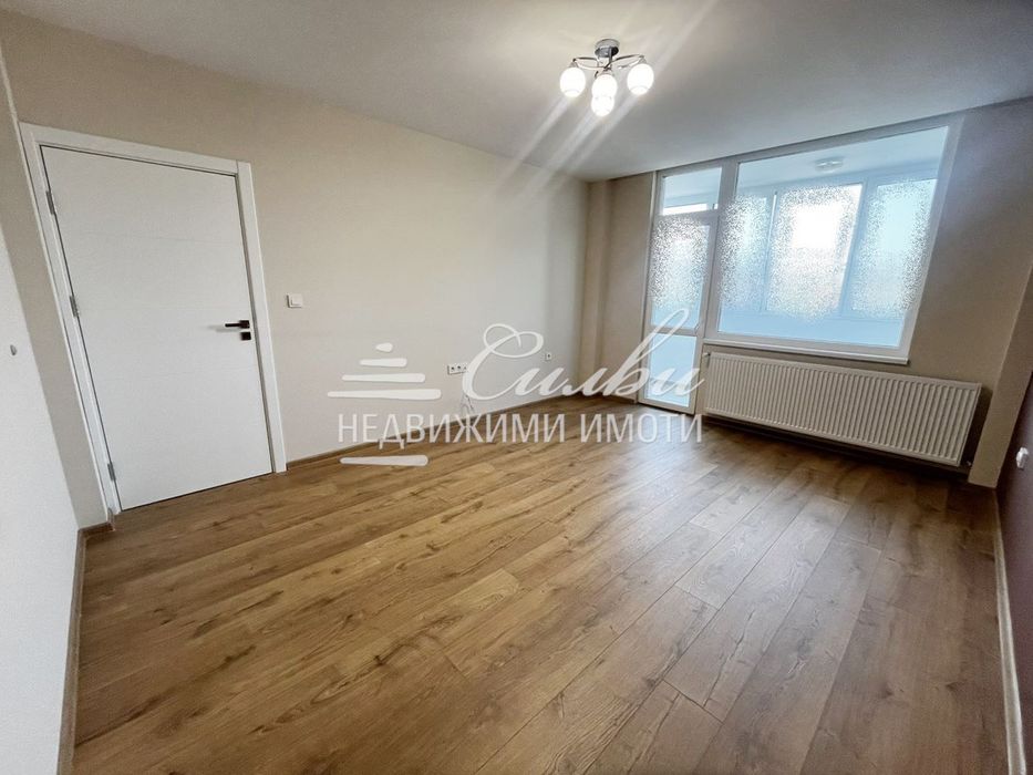 Тристаен ТУХЛЕН апартамент - кв. Център!