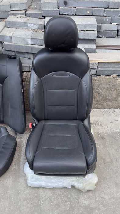 Сиденья от грандеура