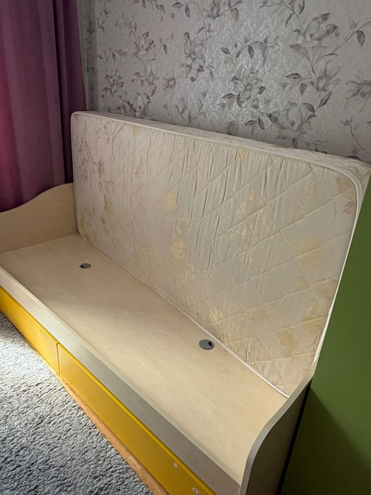 Продам матрас. Б/у в хорошем состоянии.