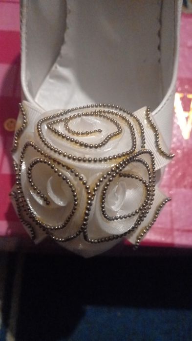 Продам свадебные туфли