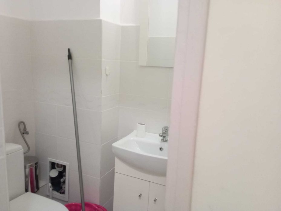 Apartament 3 camere 2 bai - boxa si loc de parcare pe teren privat Zăvoi Deva