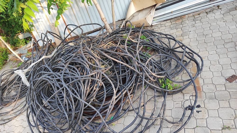 Кабель 4 жилы, 25 сечение