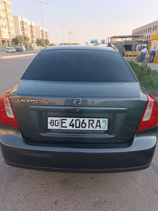 Продаю своё авто лассети 3похиция