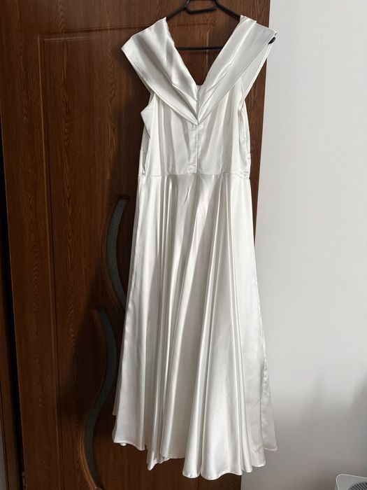 Rochie din satin, mărimea S