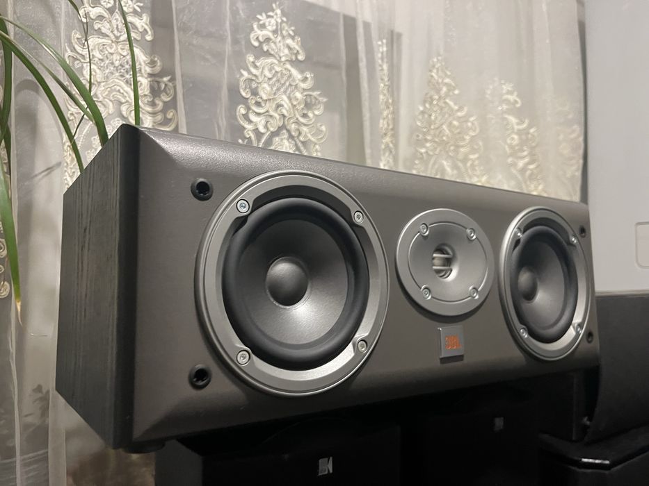 Boxa centru JBL EC25