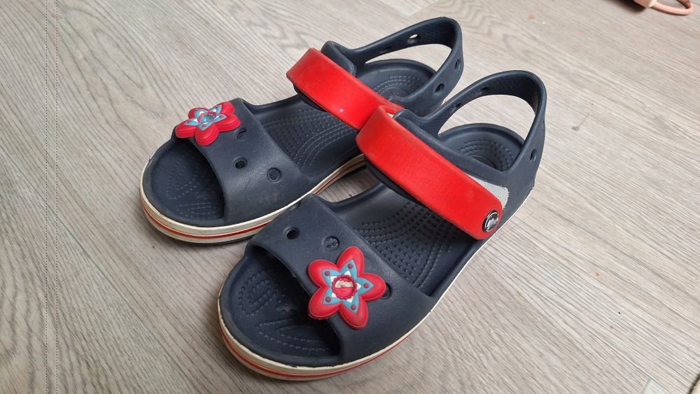 crocs сандалии и тапки