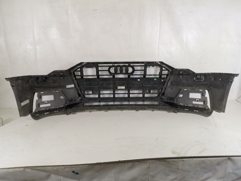 Предна броня с централна решетка Ауди А6 Седан / Audi A6 Sedan [C8 4K]