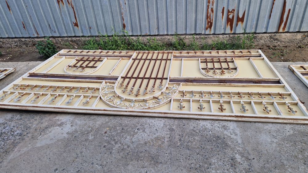 Ворота с двумя колиткоми