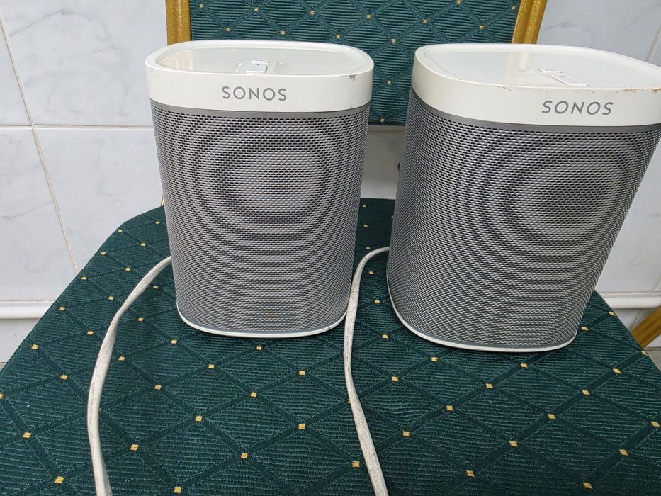 2 x Sonos Play:1 + suporturi perete