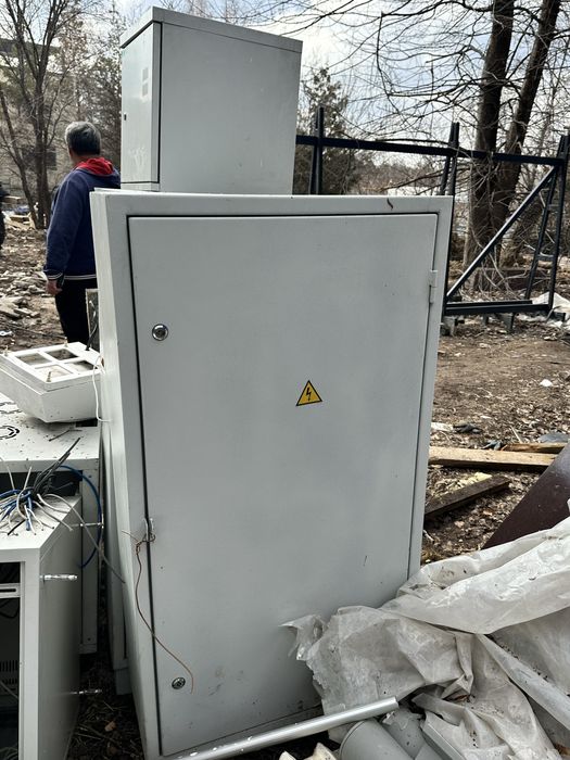 Щит распредилитель рубильником