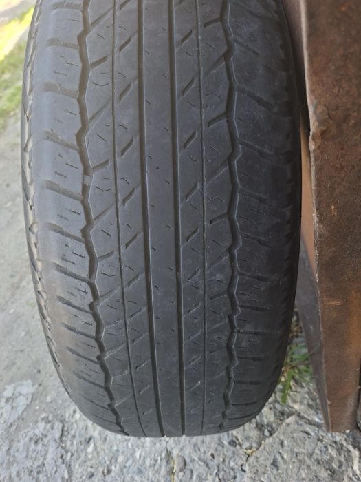 Продам шину 265/65/17 данлоп