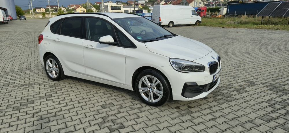 Bmw 225xe plug-in hybrid  An 2020 //  10200 € + TVA