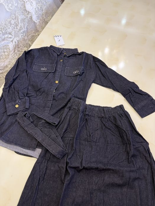 Джинсова двойка с юбкой