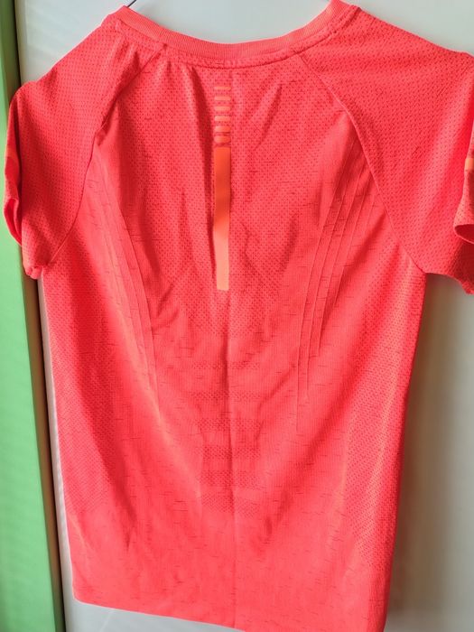 Under armour тениска XS/S