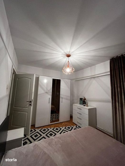 Apartament 3 camere decomandate, 2 bai, etajul 1, zona strazii Bucures