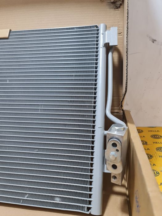 Radiator NOU ac aer condiționat Mercedes V a639 w639 Nissens 94674