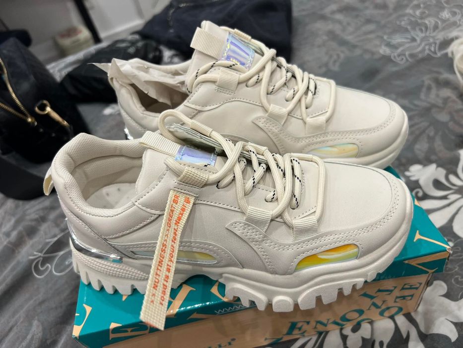 Сникърси Botinelli