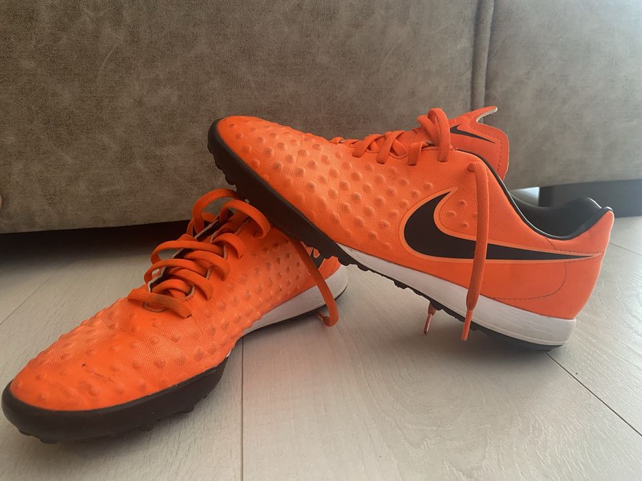 Продавам стоножки Nike