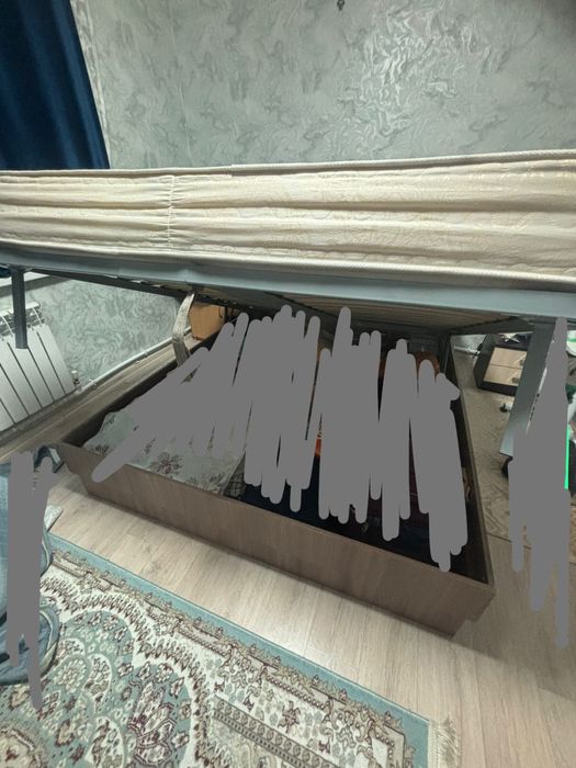 Спальный гарнитур продам