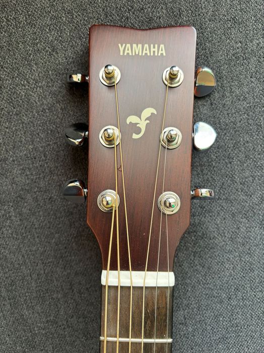 акустична китара Yamaha FS800