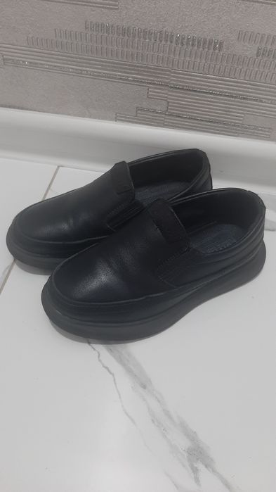 Детские туфли 27 и 32 размер