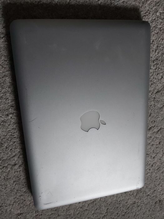 Laptop MacBook PRO ( intel Core i5 )