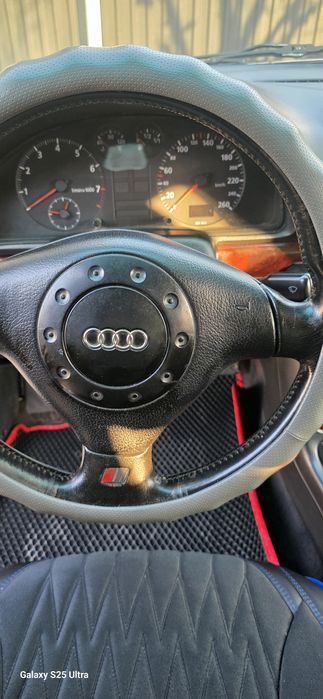 Продам  Audi A4 возможно уступка