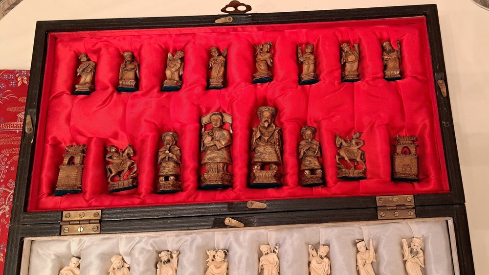 Шахматы коллекционные.