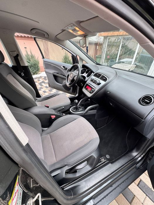 Vând Seat altea xl
