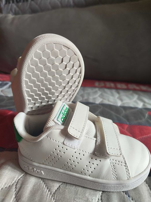 Маратонки Адидас 22номер