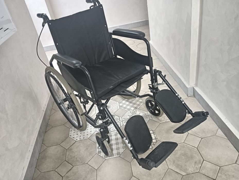 Инвалидная коляска