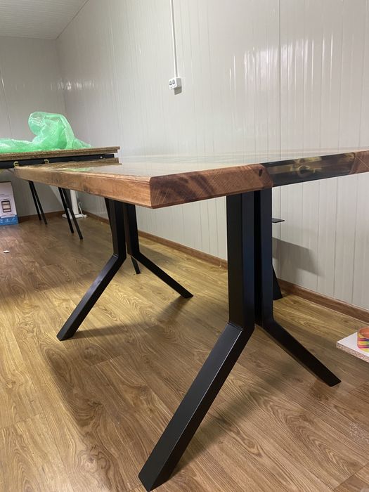 Vand masa din rasina !