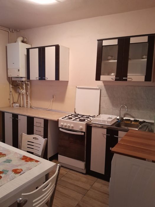 Apartament 2 camere de inchiriat cartier armatei etaj 1