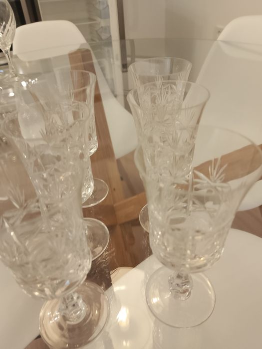 Продавам кристални чаши 6 бр.