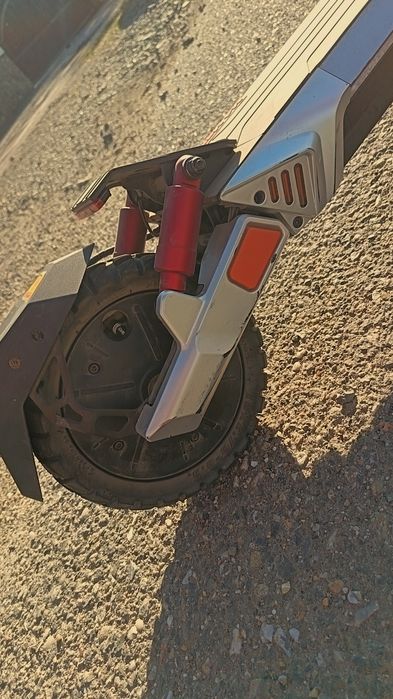 Vând trotinetă kukirin m4 max