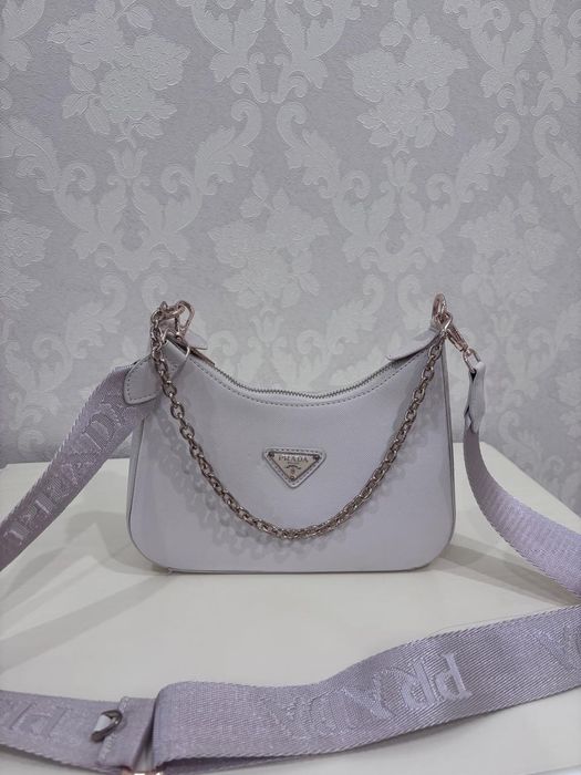 Продам сумочку в хорошем состояний турецкая prada