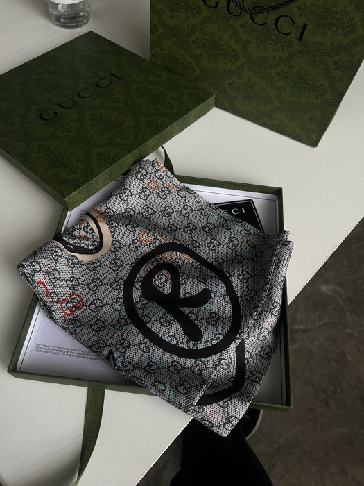 Продам шарф GUCCI оригинал