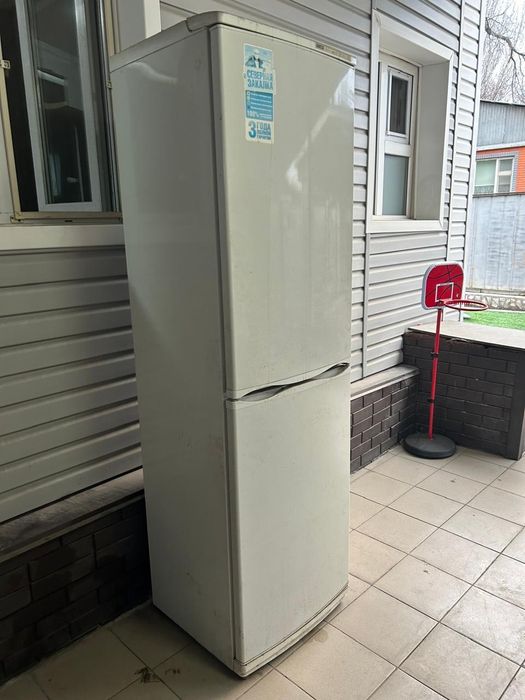 Продам холодильник