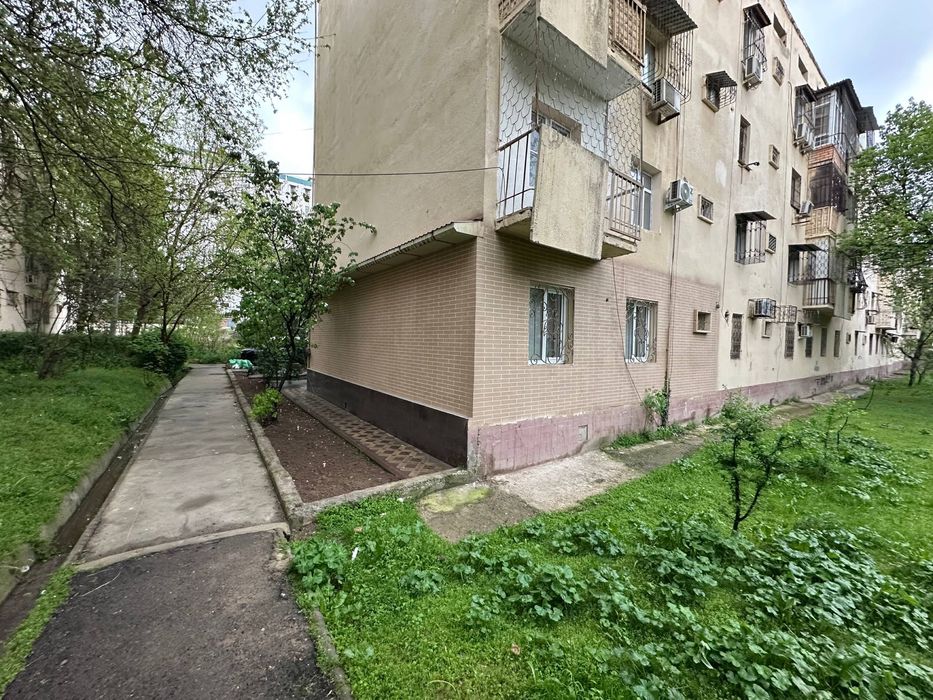 90м² под офис — Мирзо-Улугбек, угловая, 1 этаж. 2 линия