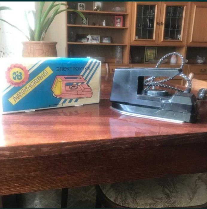 Электро утюг, дорожный