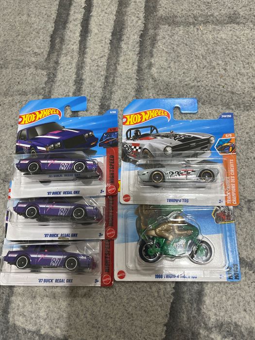 Mașinuțe hot wheels